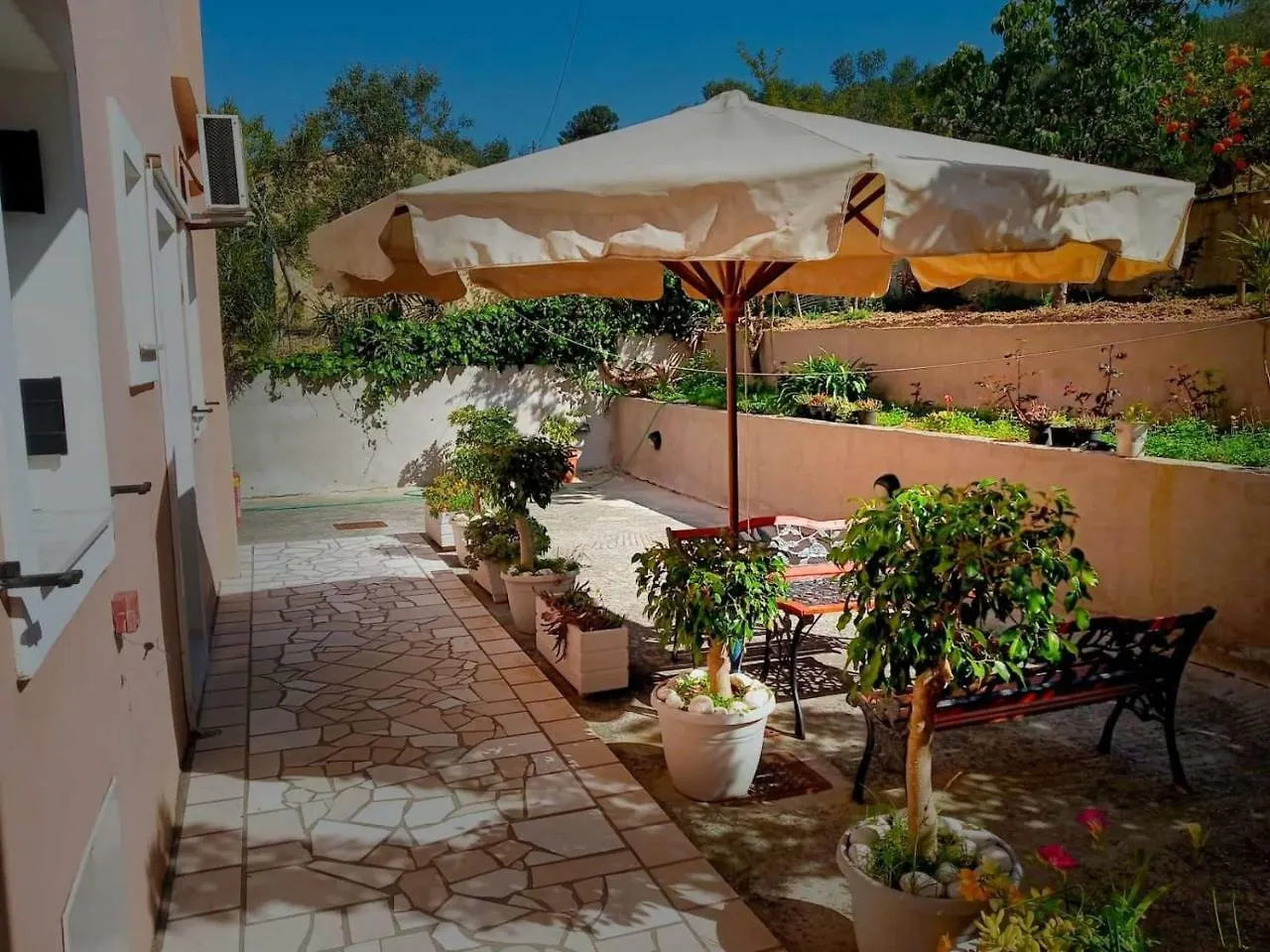 Oskars Studios & Apartments Lassi  Appart hôtel Lassi (Kefalonia)