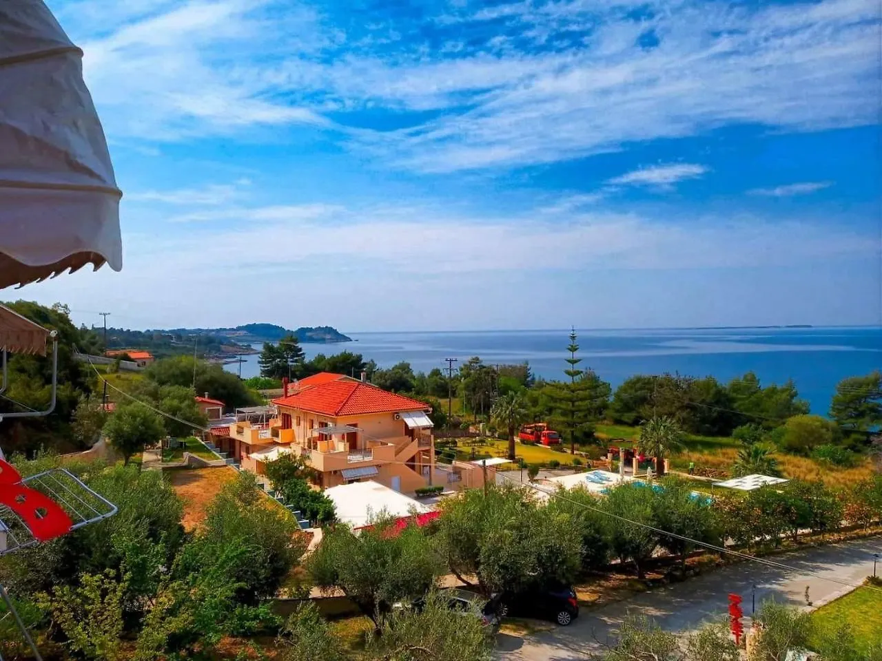 Oskars Studios & Apartments Lassi  3*, Lassi (Kefalonia) Greece