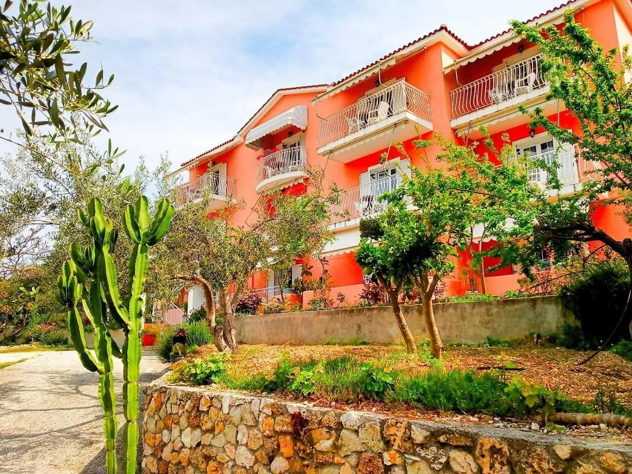 *** Aparthotel Oskars Studios & Apartments Lassi  Greece